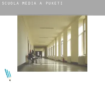 Scuola media a  Puketi